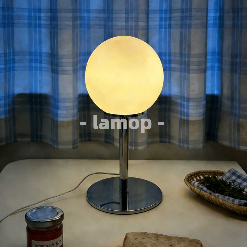 Led Lighting Decor - مصباح طاولة كروم أبيض حليبي صلب