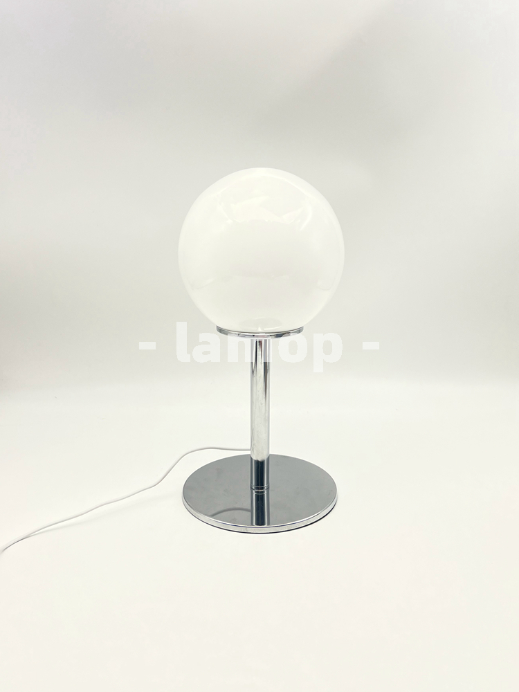 مصباح طاولة كروم أبيض حليبي صل - مراجعة Led Lighting Decor وسعره