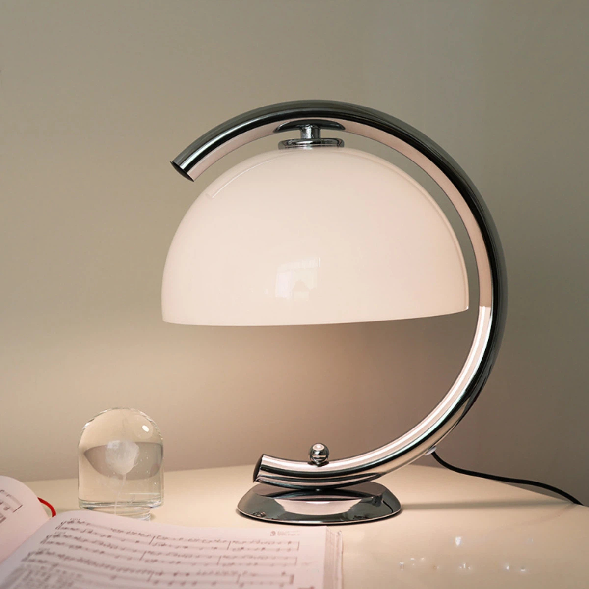 باوهاوس نمط المعادن الجدول ضوء - مراجعة Decor Lighting Uk وسعره