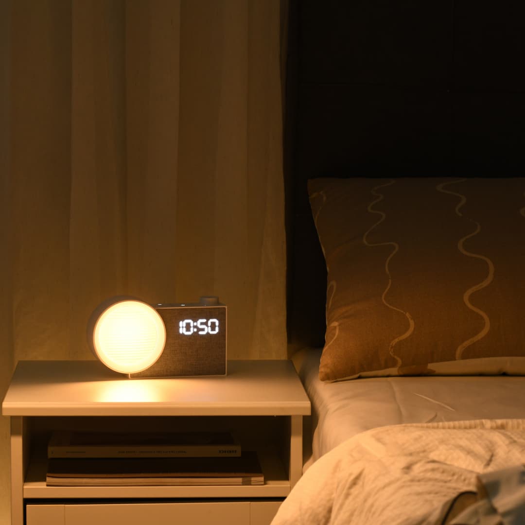 ساعة منبه WILIT مع إضاءة ليلية - مراجعة Led Lighting Decor وسعره